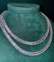 The Esmeralda Line Necklace 2