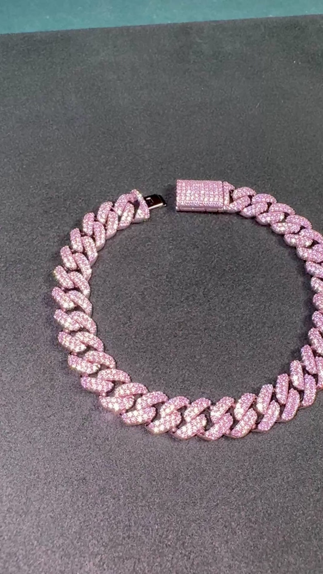 The Luxx 10 mm Cuban Link Bracelet
